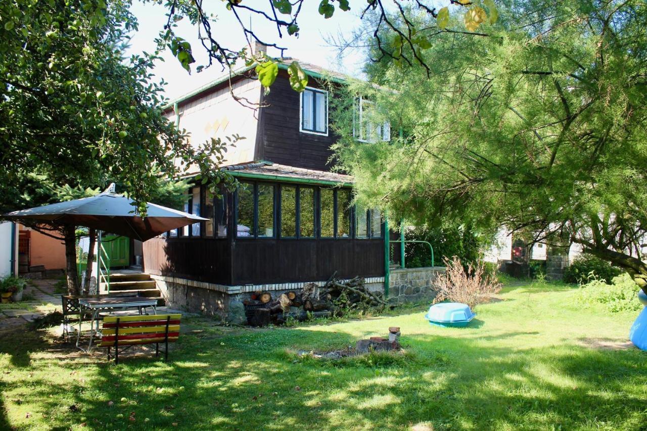 Old Summer House With Renovated Bathroom Prague Extérieur photo